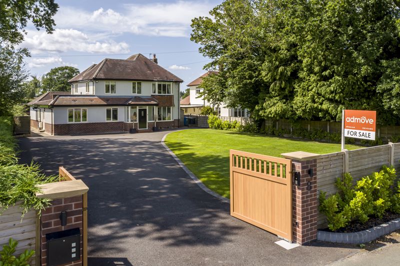 5 bedroom detached house for sale 0