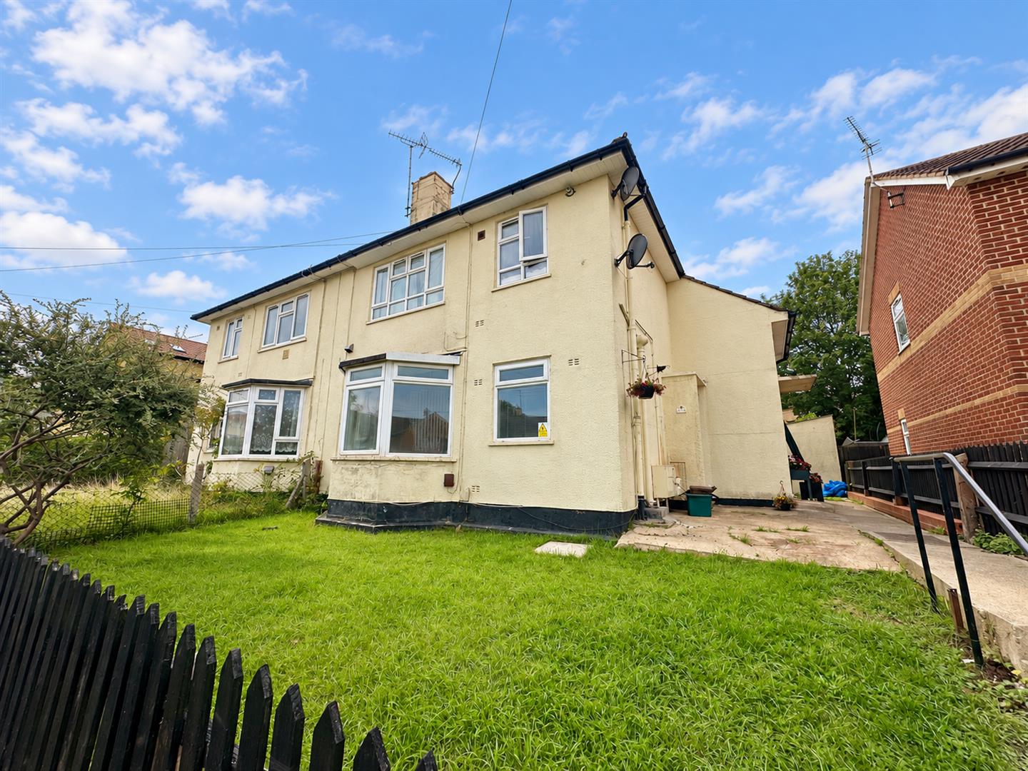 15, Bourton Road, Gloucester photo 2