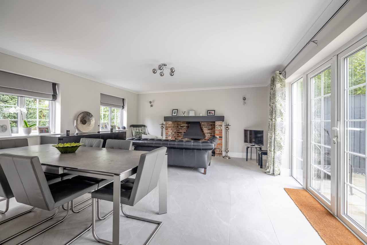 4 bedroom detached house for sale 0