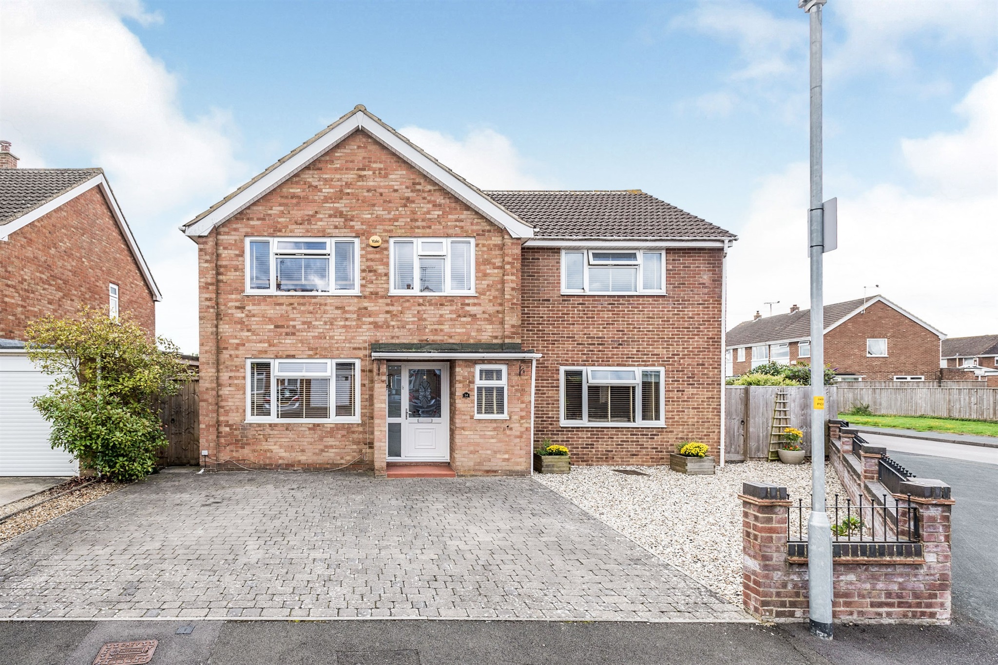 Free property report 14 Davenwood, Stratton St Margaret, Swindon, SN2