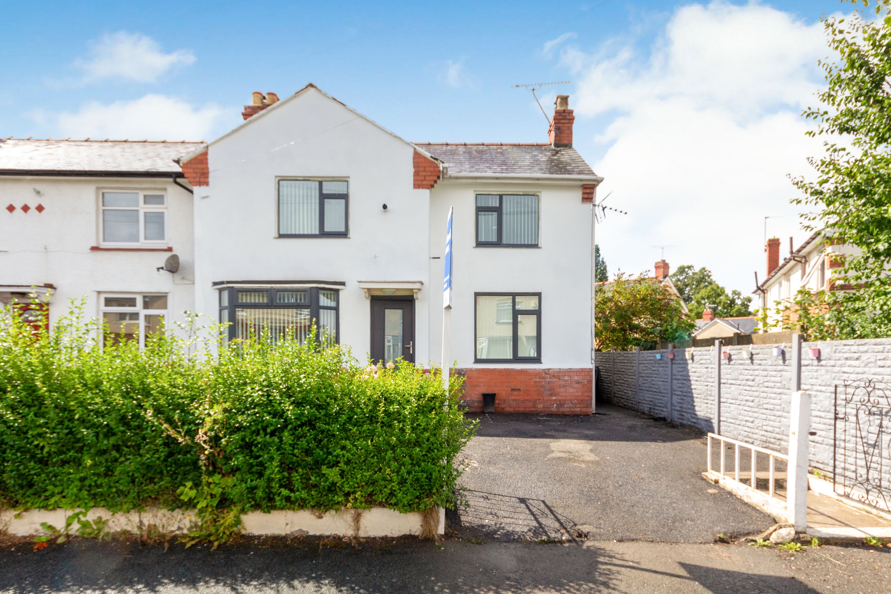 Photos of Glan Garth, Wrexham, Wrecsam LL12 65379101 PrimeLocation