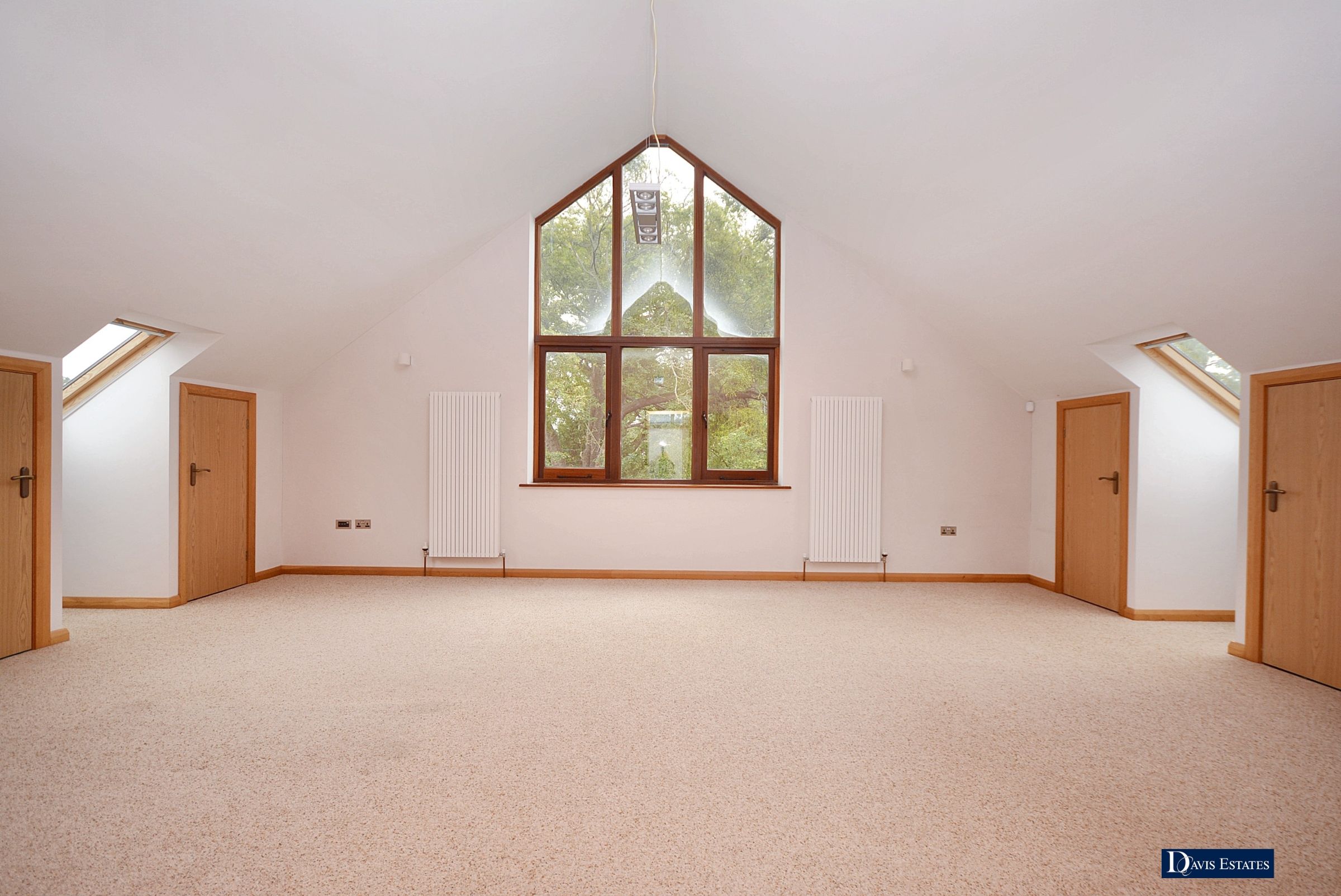 3 bedroom detached house for sale 0