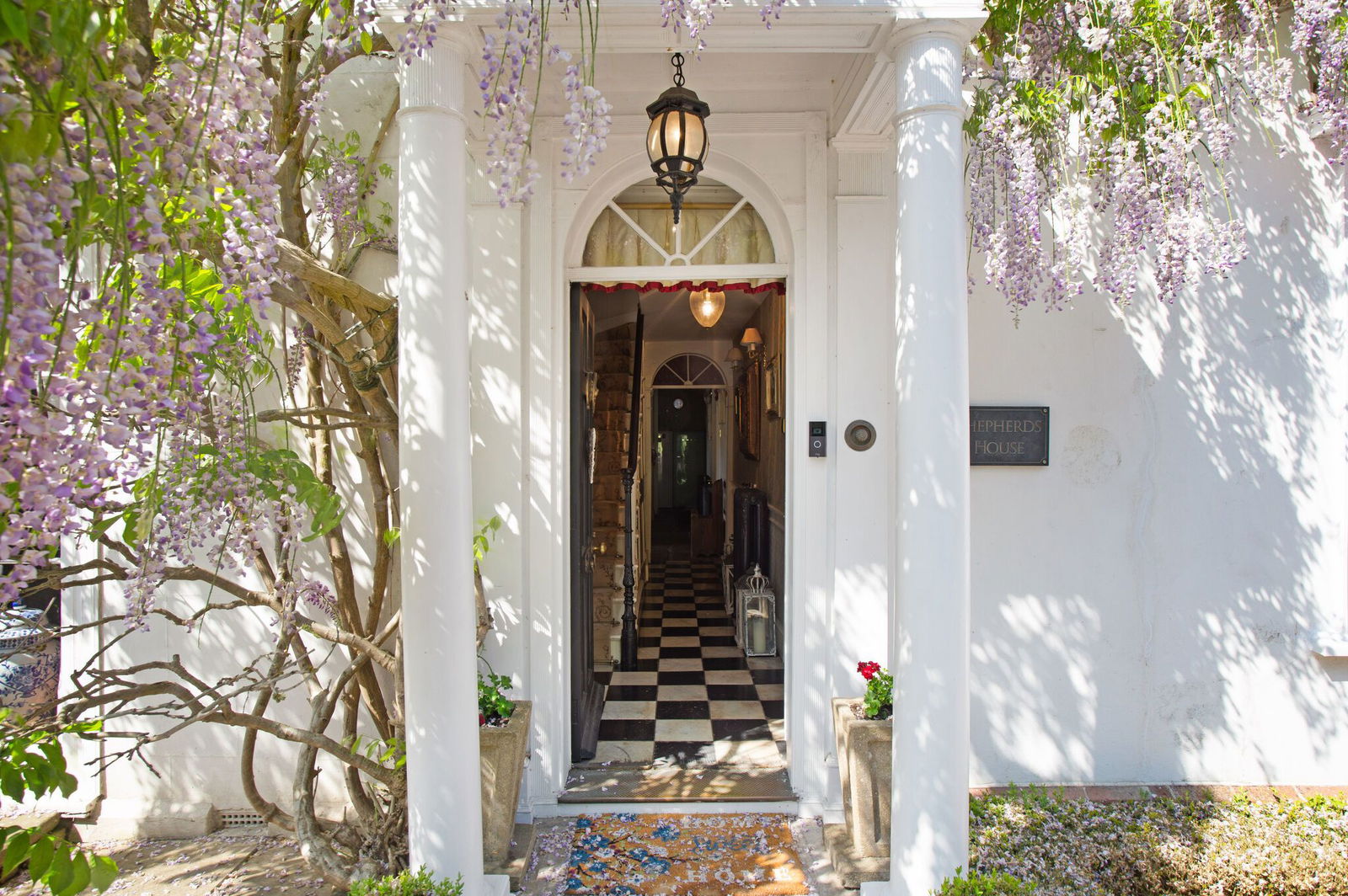 6 bedroom link-detached house for sale 0