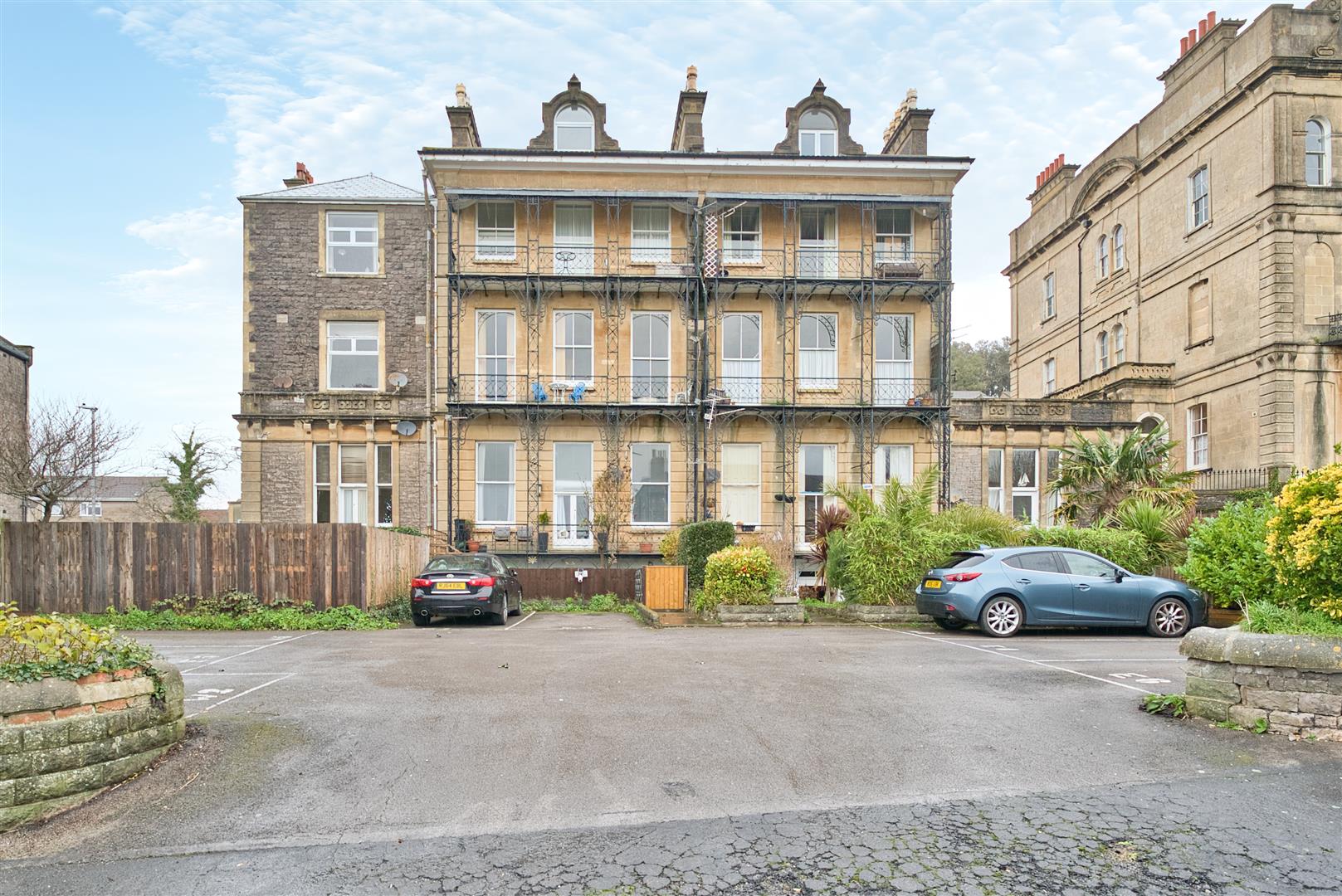 3-bed flat on Flat 1, Western Mansions 24A, South Road, Weston-Super-Mare, £220,000