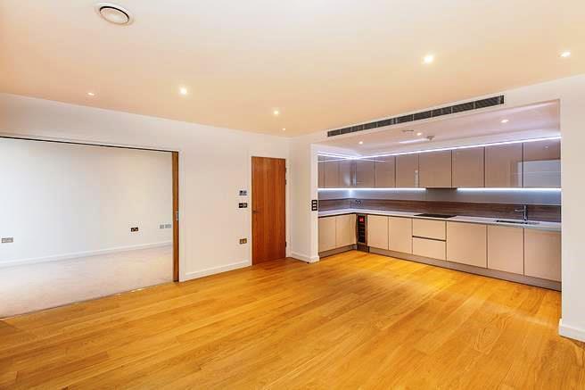 3 bedroom flat for sale 0