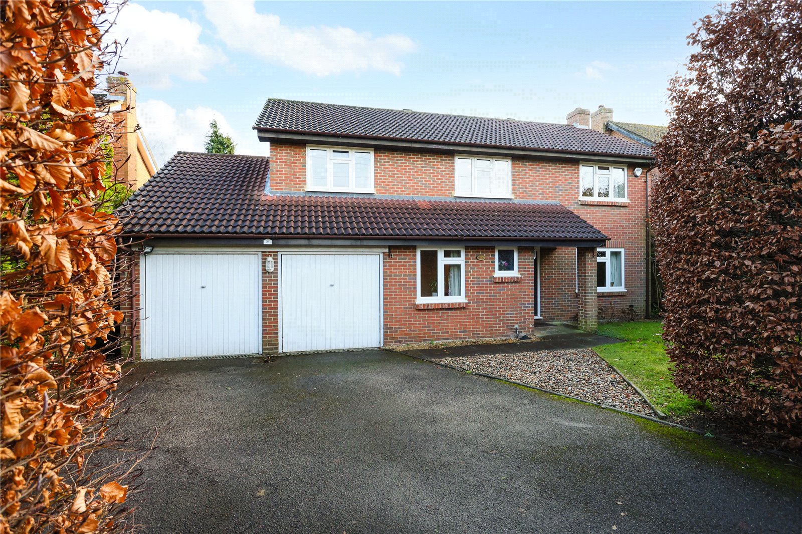 5 bedroom detached house for sale 0