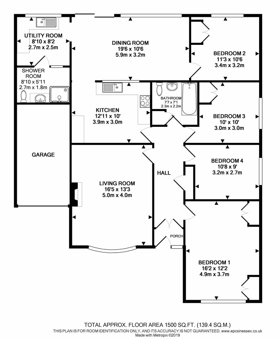 4 Bedrooms Detached bungalow for sale in Peartree Lane, Doddinghurst, Brentwood CM15