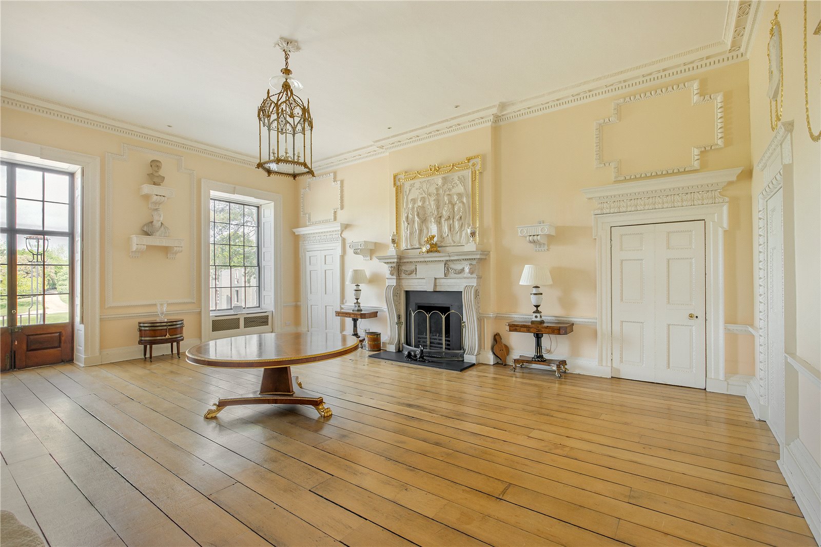 8 bedroom detached house for sale 0
