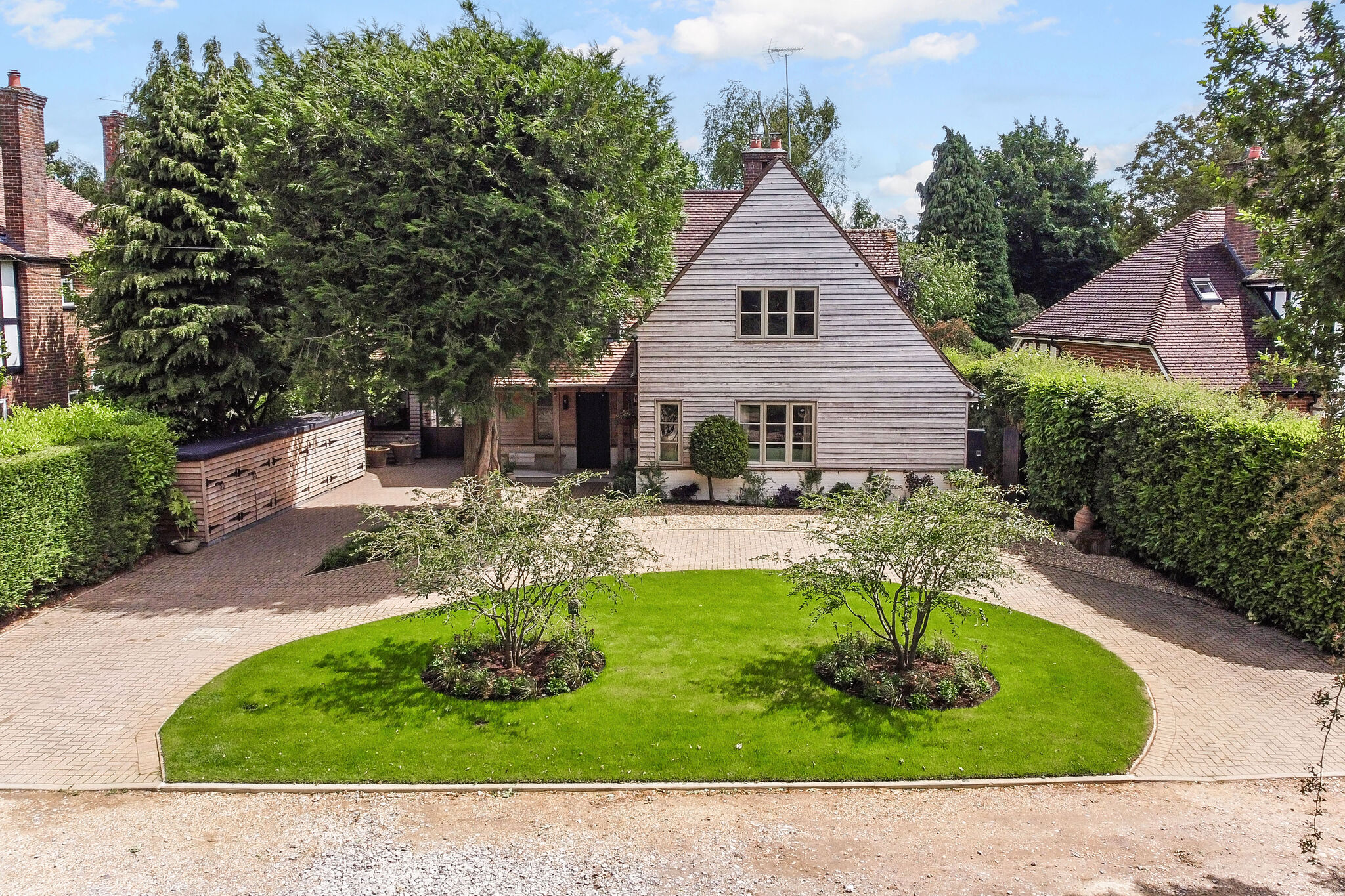 5 bedroom detached house for sale 0