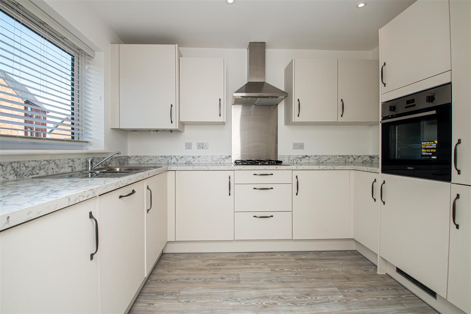 7, Hallikar Drive, Milton Keynes photo 4