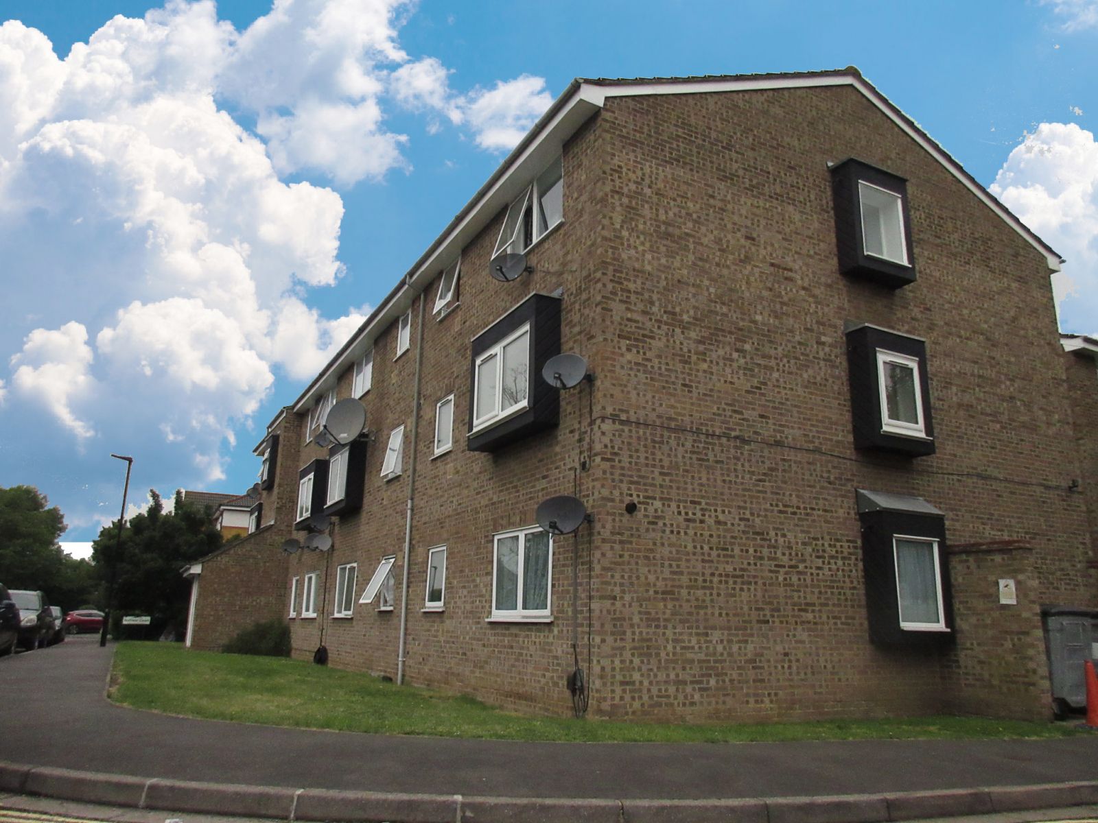 19 Old Park Mews, Heston photo 5