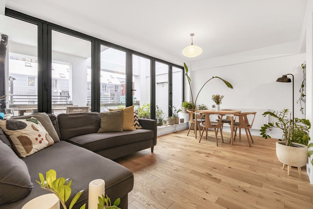 6, Gillett Place, London photo 3