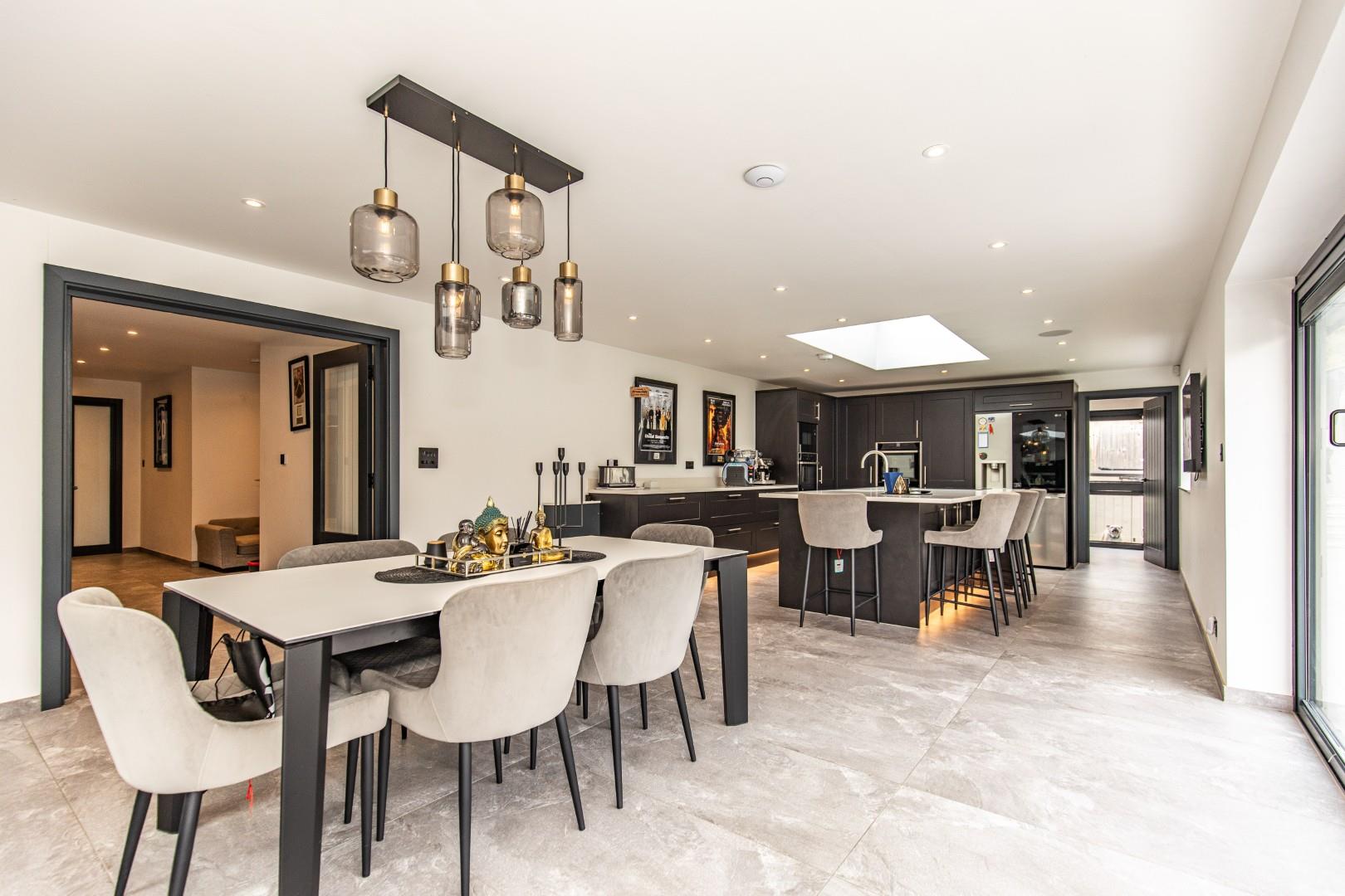 6 bedroom end terrace house for sale in London