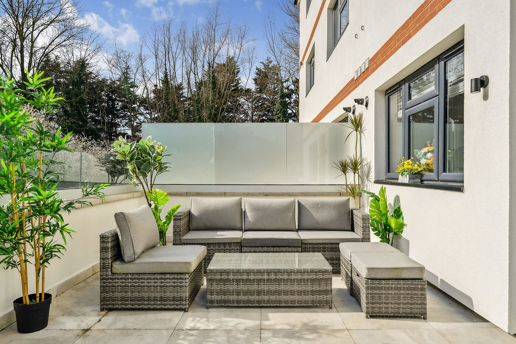 20 bedroom block of flats for sale 0