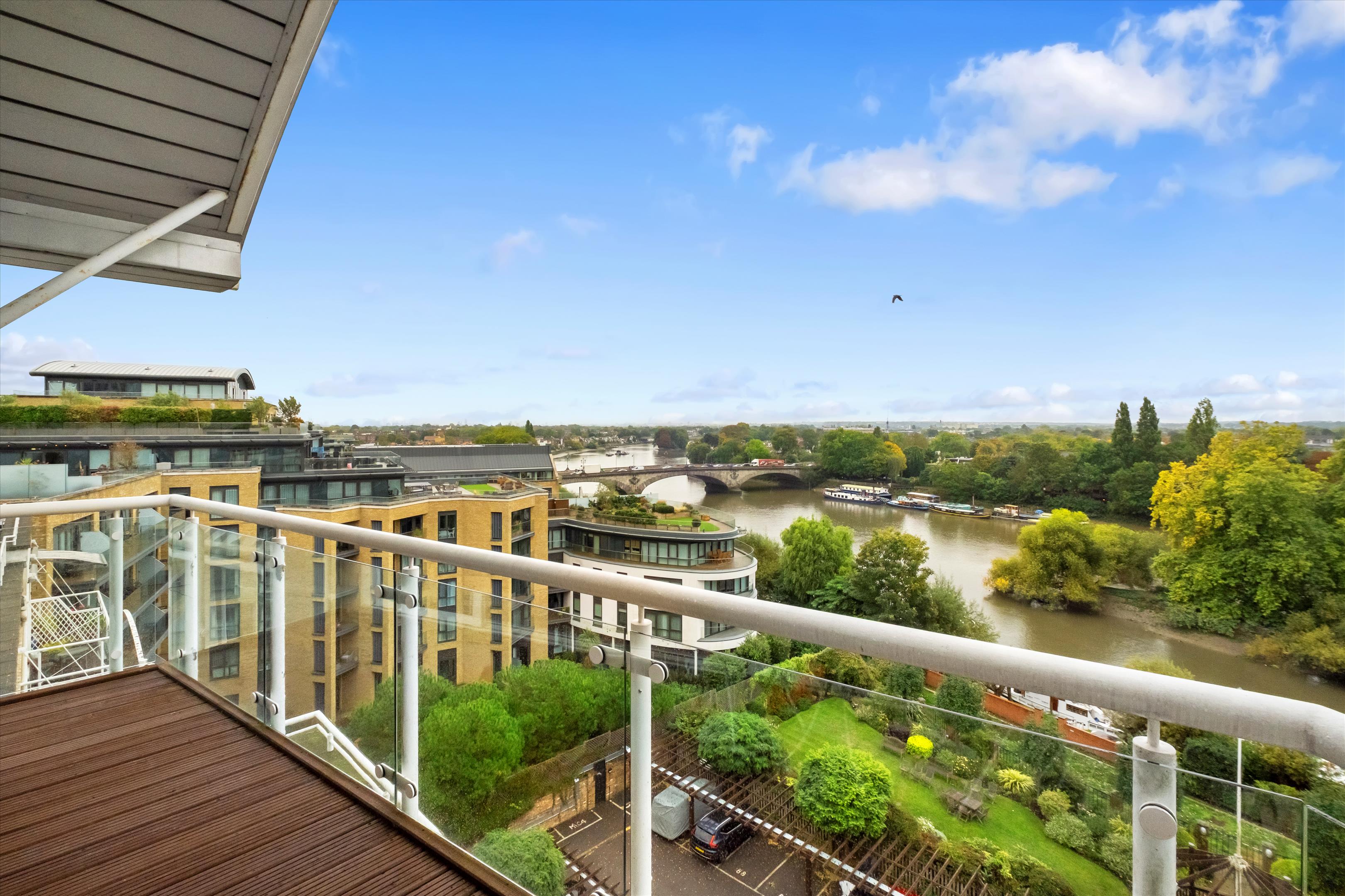 3 bedroom flat for sale 0