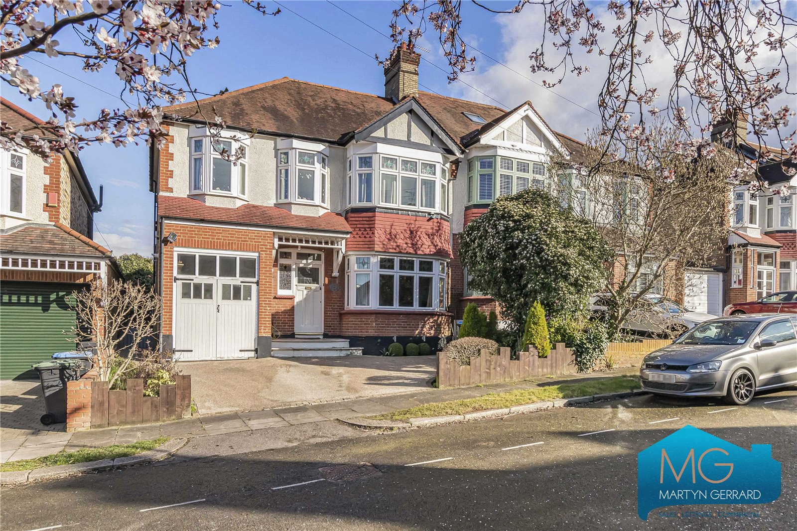 4 bedroom semi-detached house for sale 0