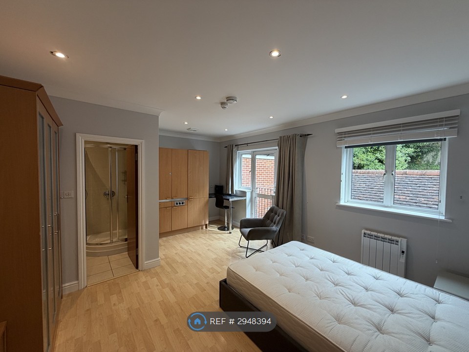 Flat A, Marlow Bottom, Marlow photo 5
