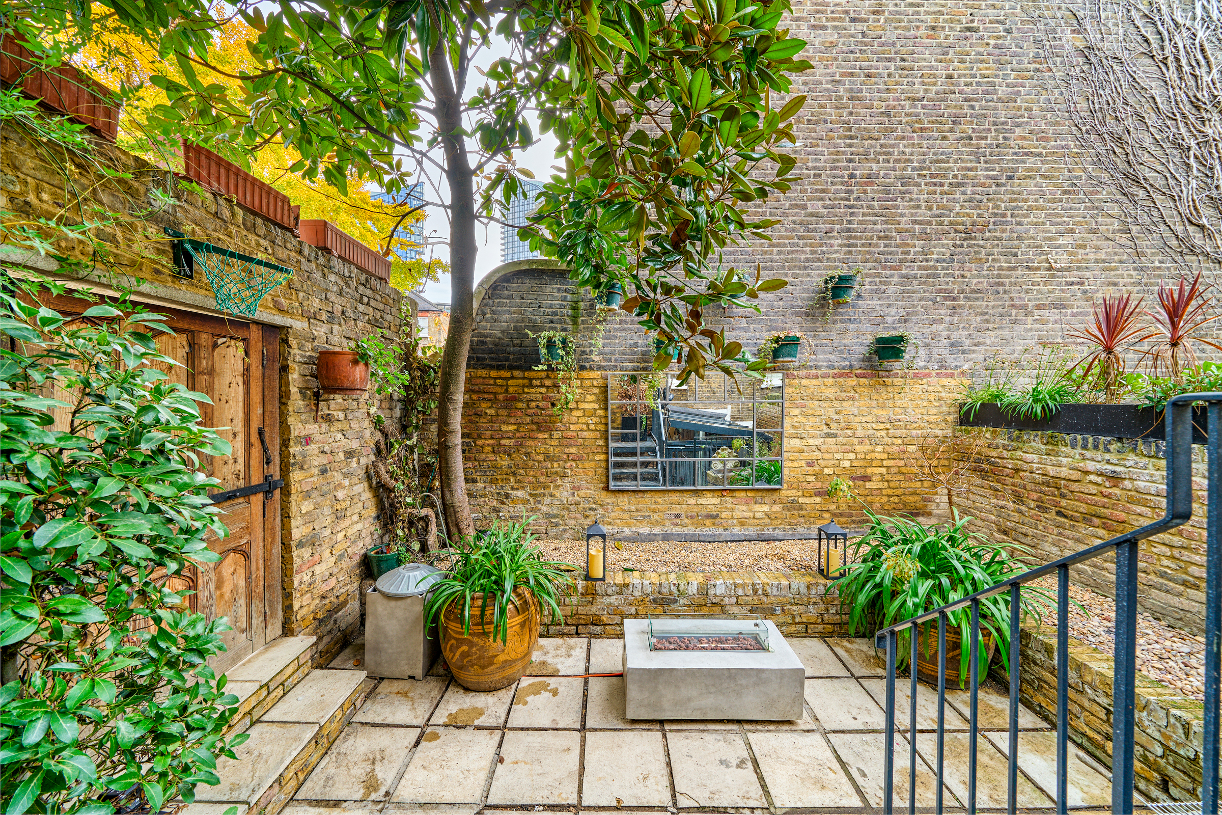 3 bedroom end terrace house for sale 0
