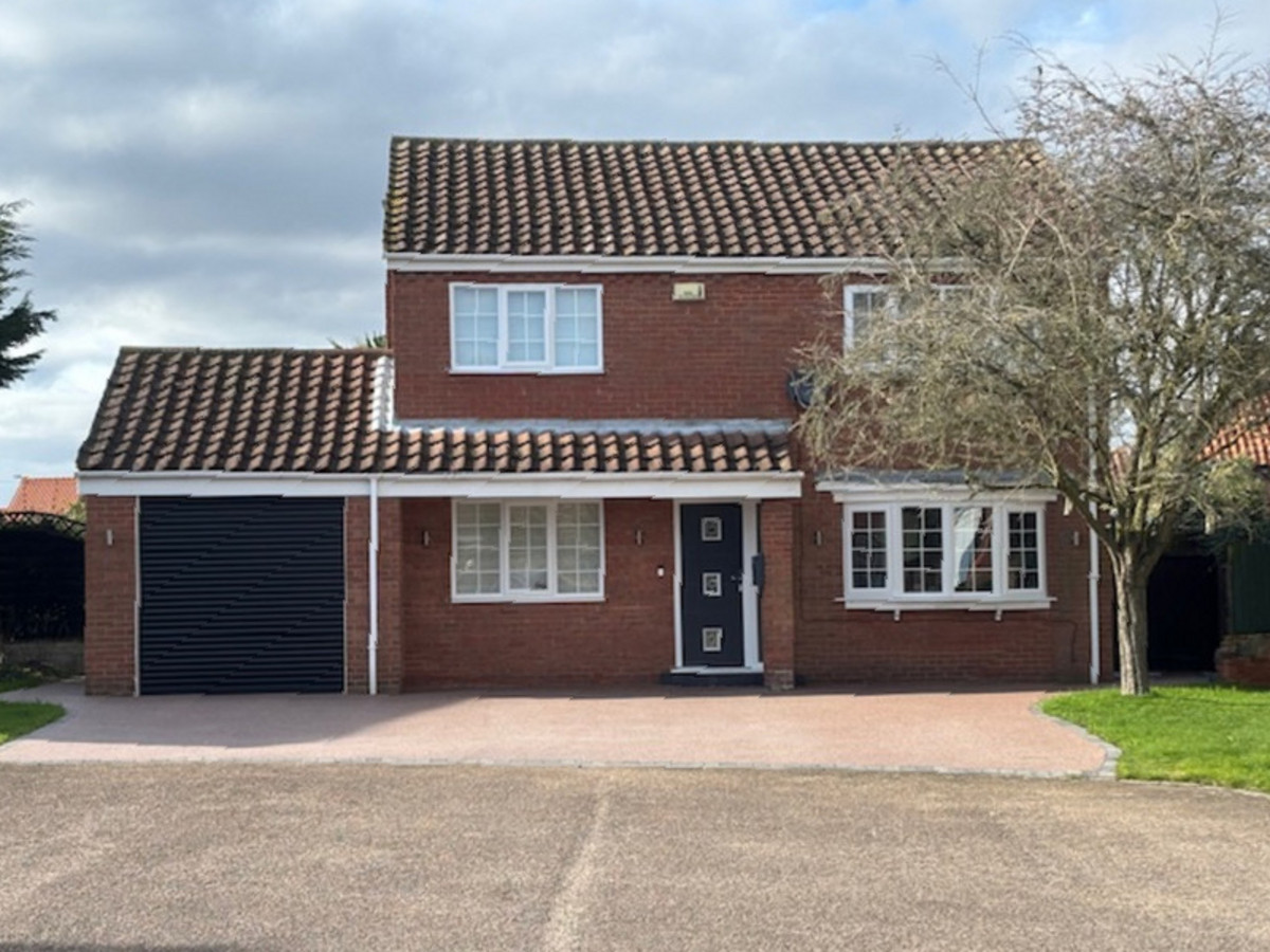 5, Dene Close, Doncaster photo 5