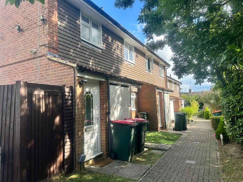 Hunter Road, Crawley photo 2