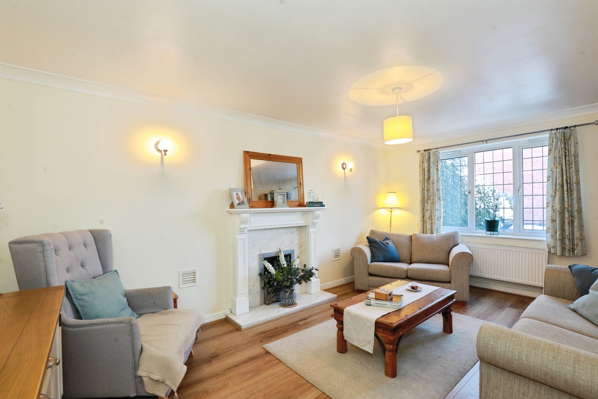 11, King Edward Close, Northwich photo 4