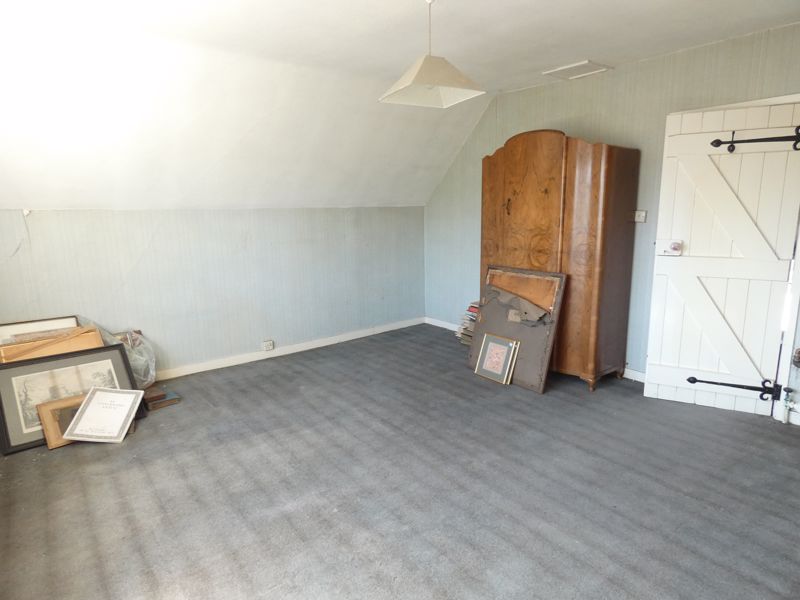 Photos of Forest Road, East Horsley, Leatherhead KT24 61591627