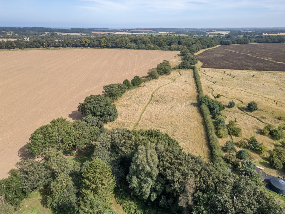 4 bedroom cottage for sale 0