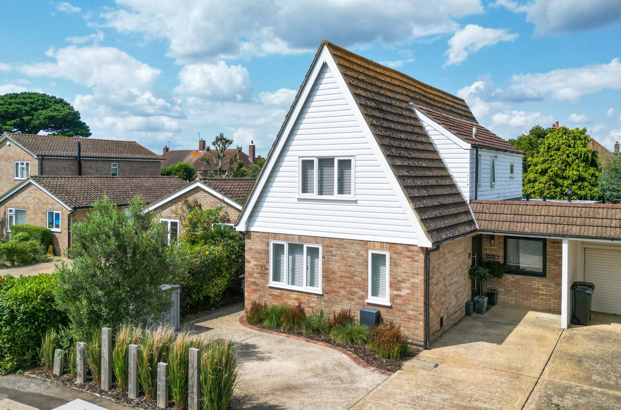4-bed house on 21 Locksash Close, Chichester, £750,000