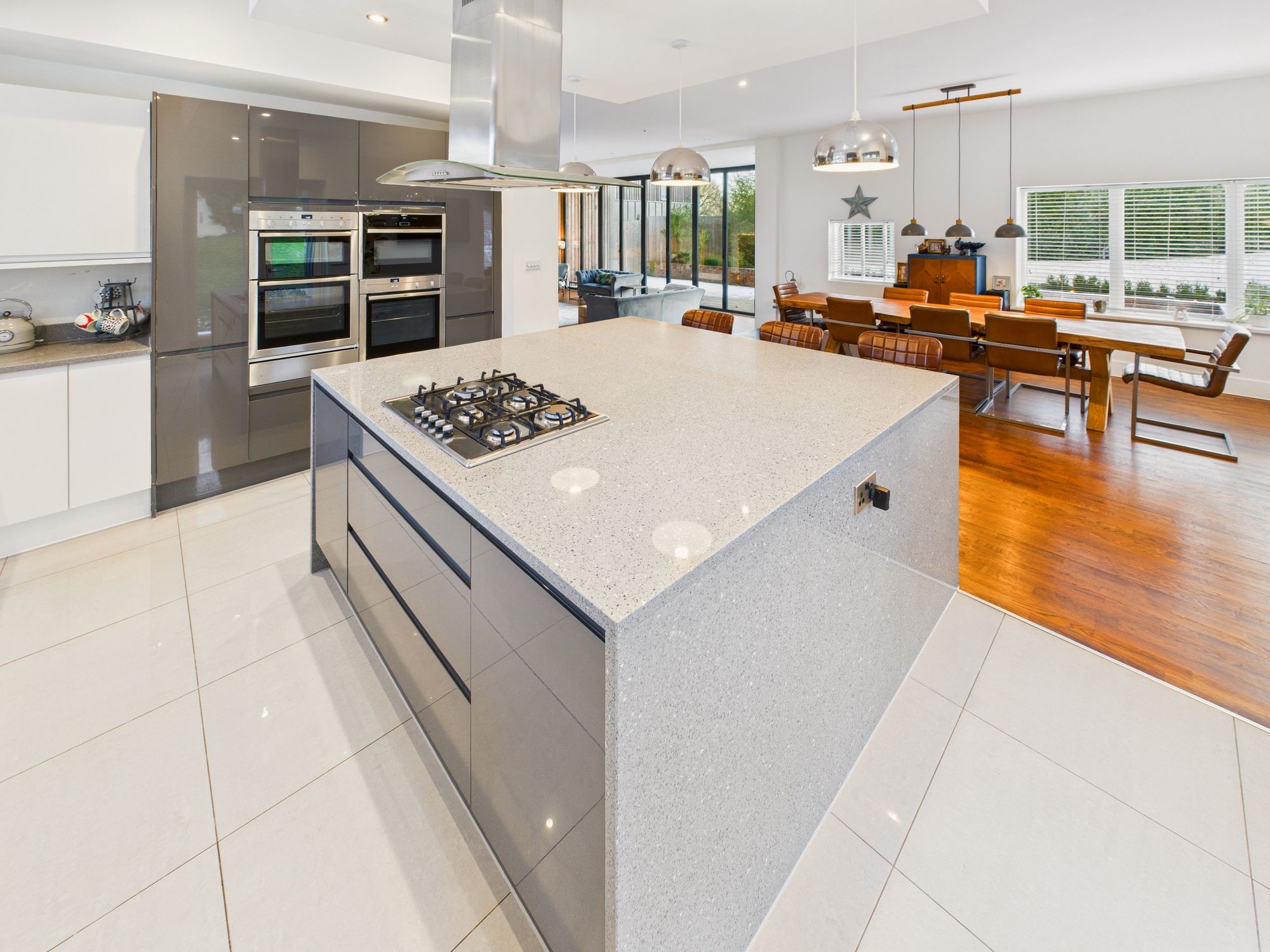 5 bedroom detached house for sale 0