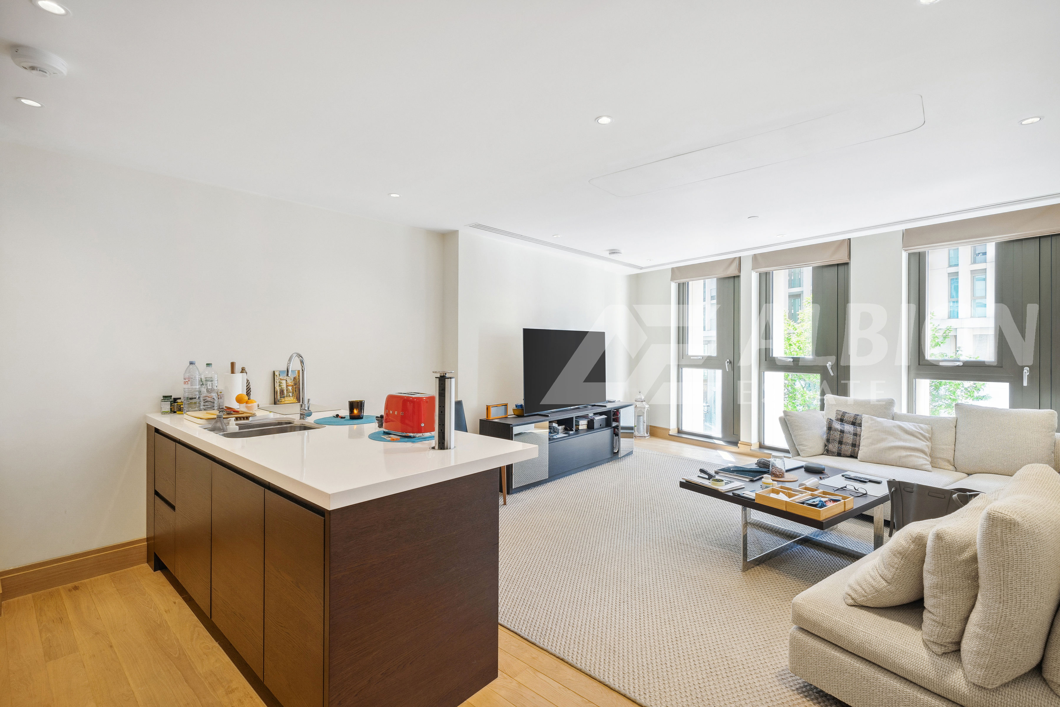 2 bedroom flat for sale 0