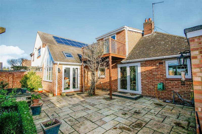 Free property report 31 Chelveston Road, Raunds, NN9 6DA Chimnie