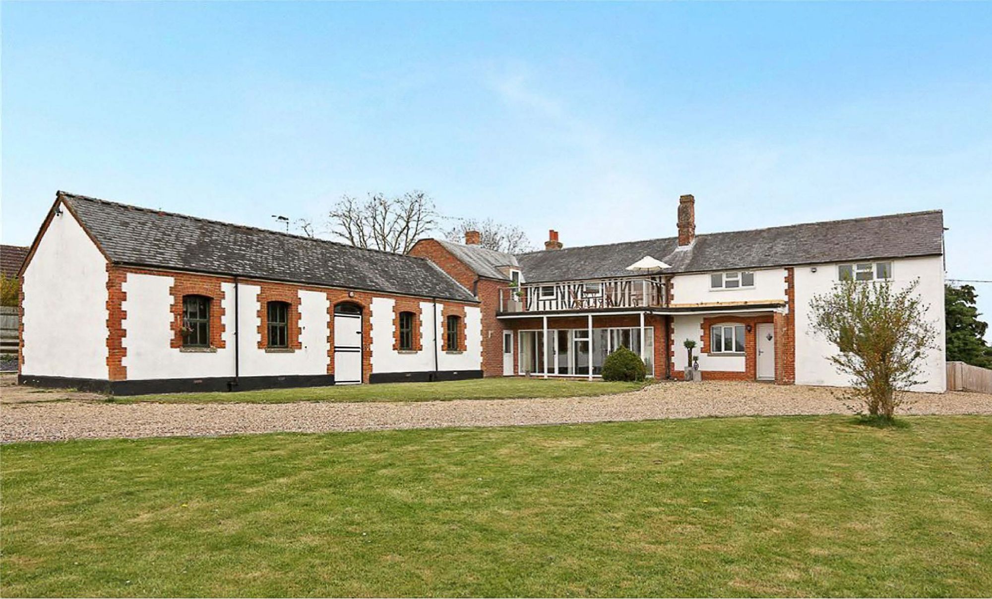 6 bedroom end terrace house for sale in London