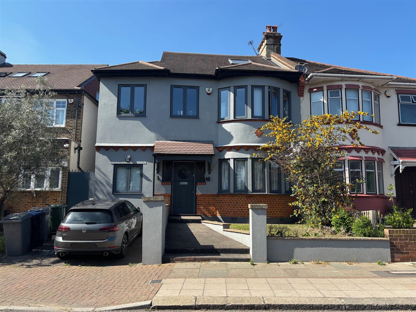 4 bedroom semi-detached house for sale 0