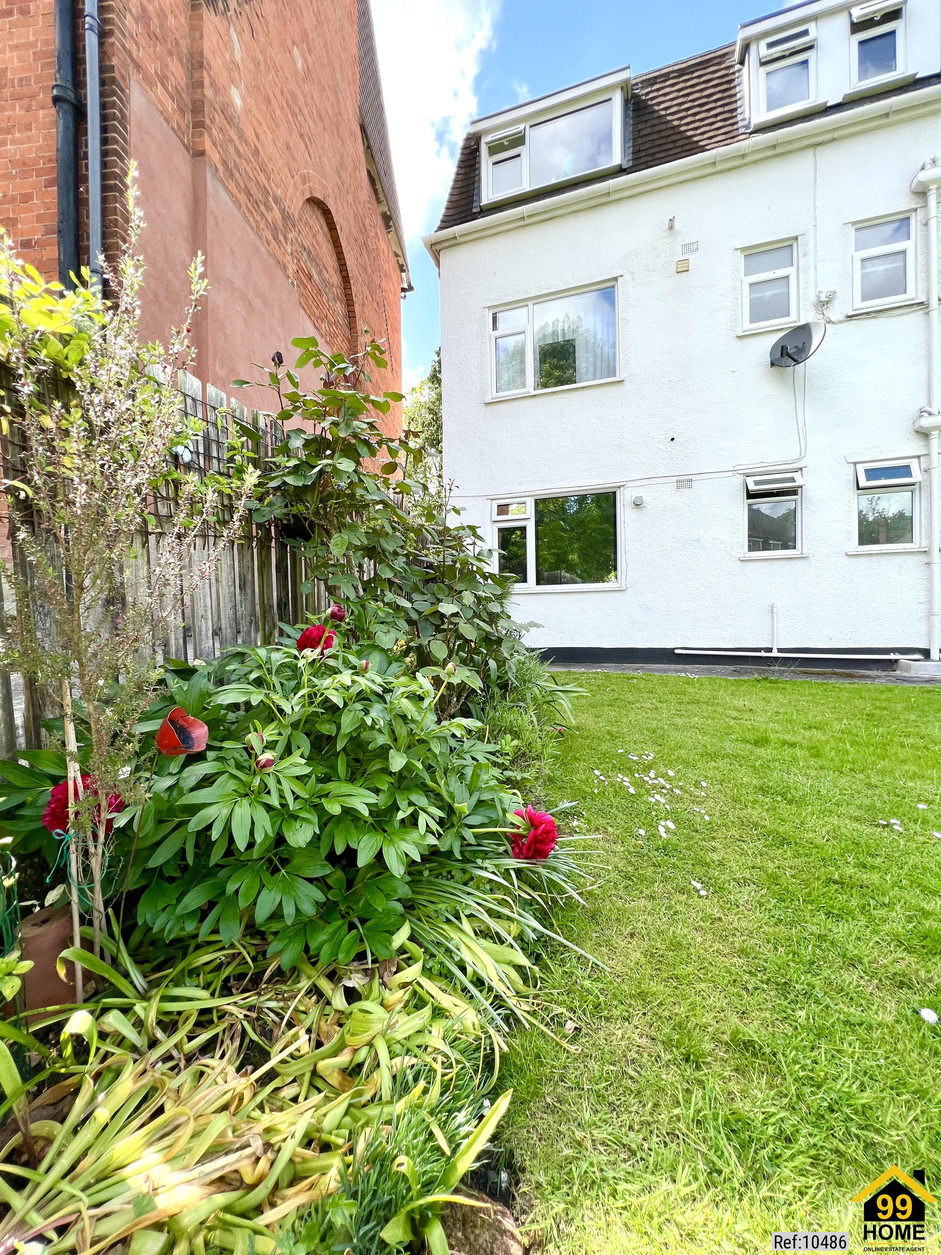 2-bed flat on 1, Brackley Court,, Beckenham, £1,650/mo