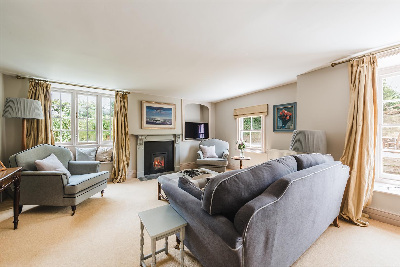 4 bedroom detached house for sale 0