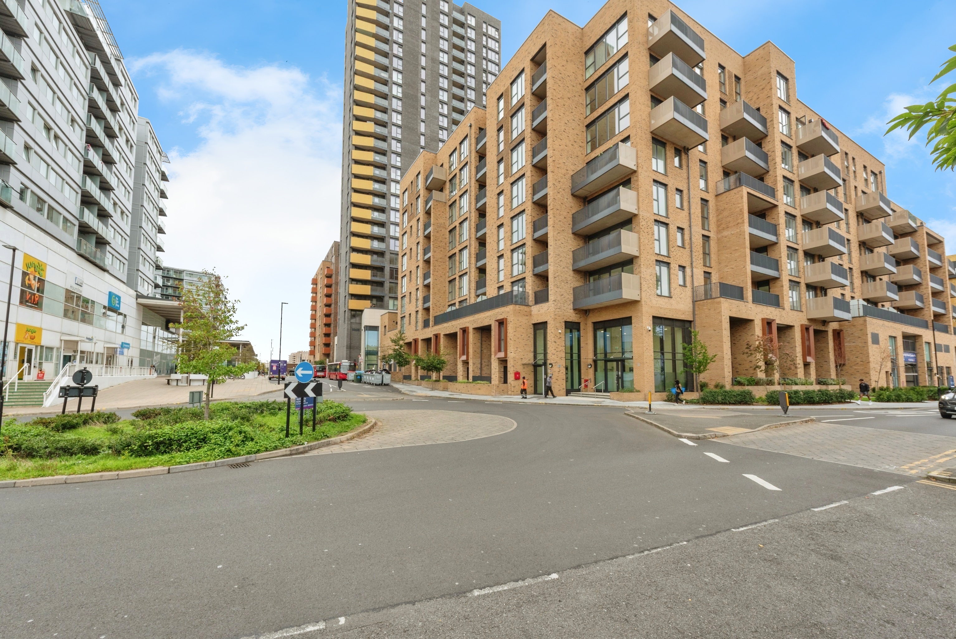 1-bed flat on Flat 52, Croxby House, Prince Regent Road, Hounslow, £300,000