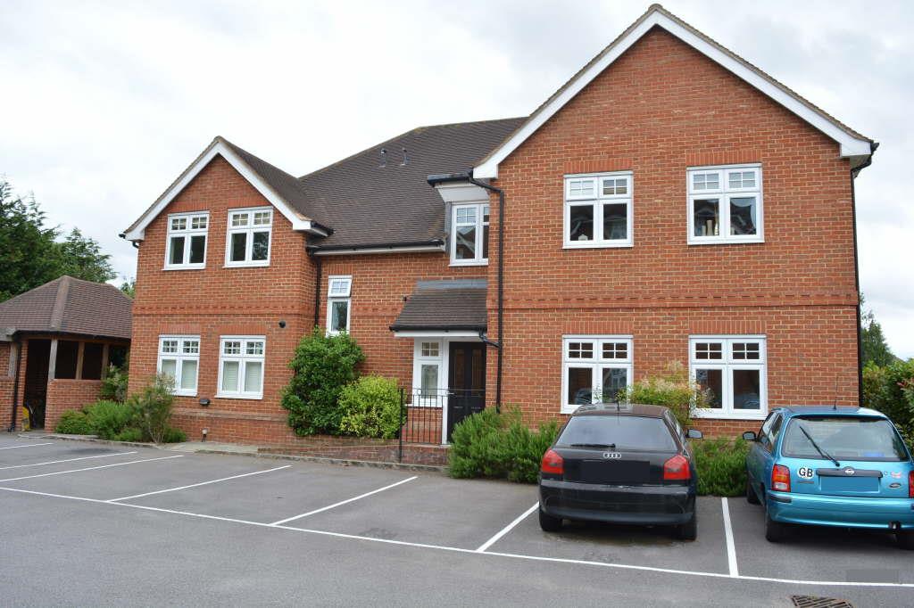 14 Alsager,, Clements Mead, Leatherhead photo 4