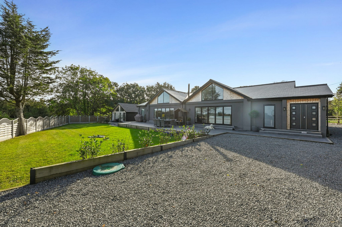 5 bedroom new bungalow for sale The Luxury Marketplace