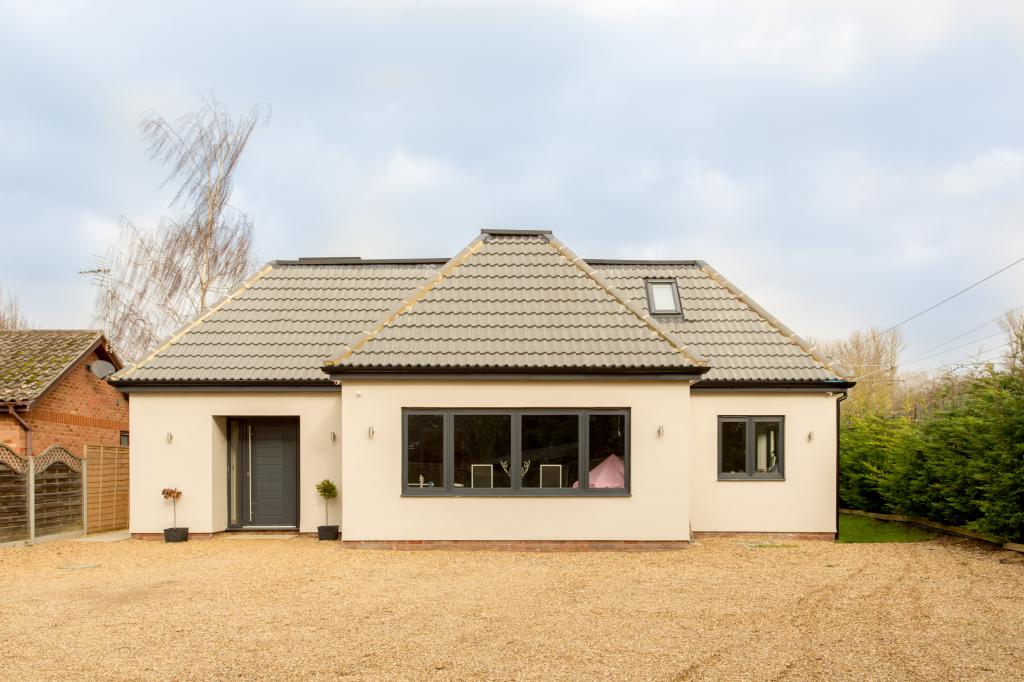 4 bedroom detached house for sale 0