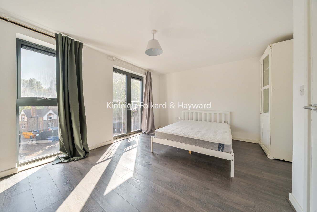 Flat 2, 86, Akerman Road, London photo 3