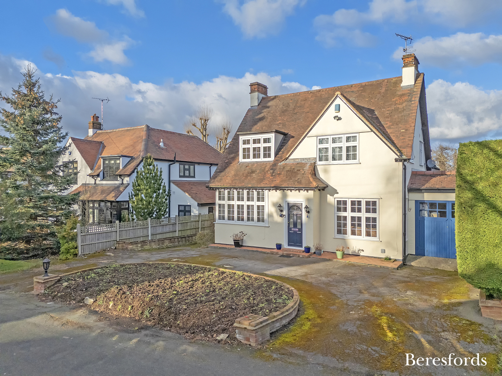 4 bedroom detached house for sale 0