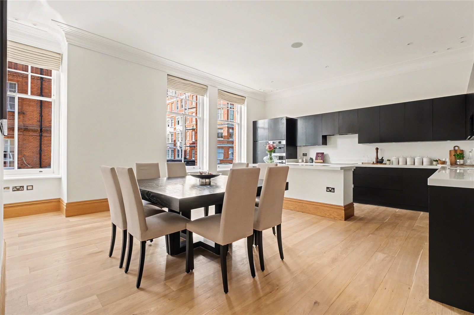 3 bedroom flat for sale 0