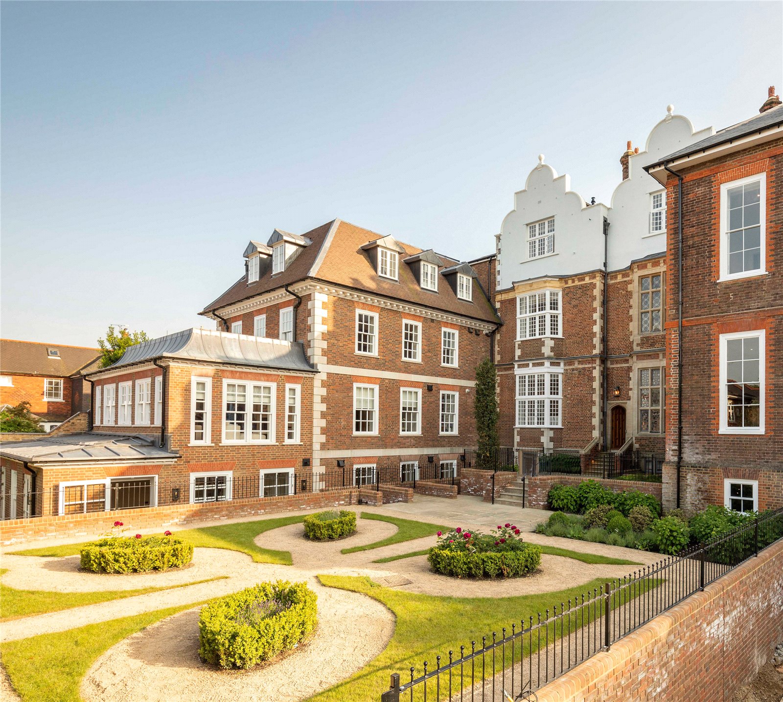 2 bedroom flat for sale 0