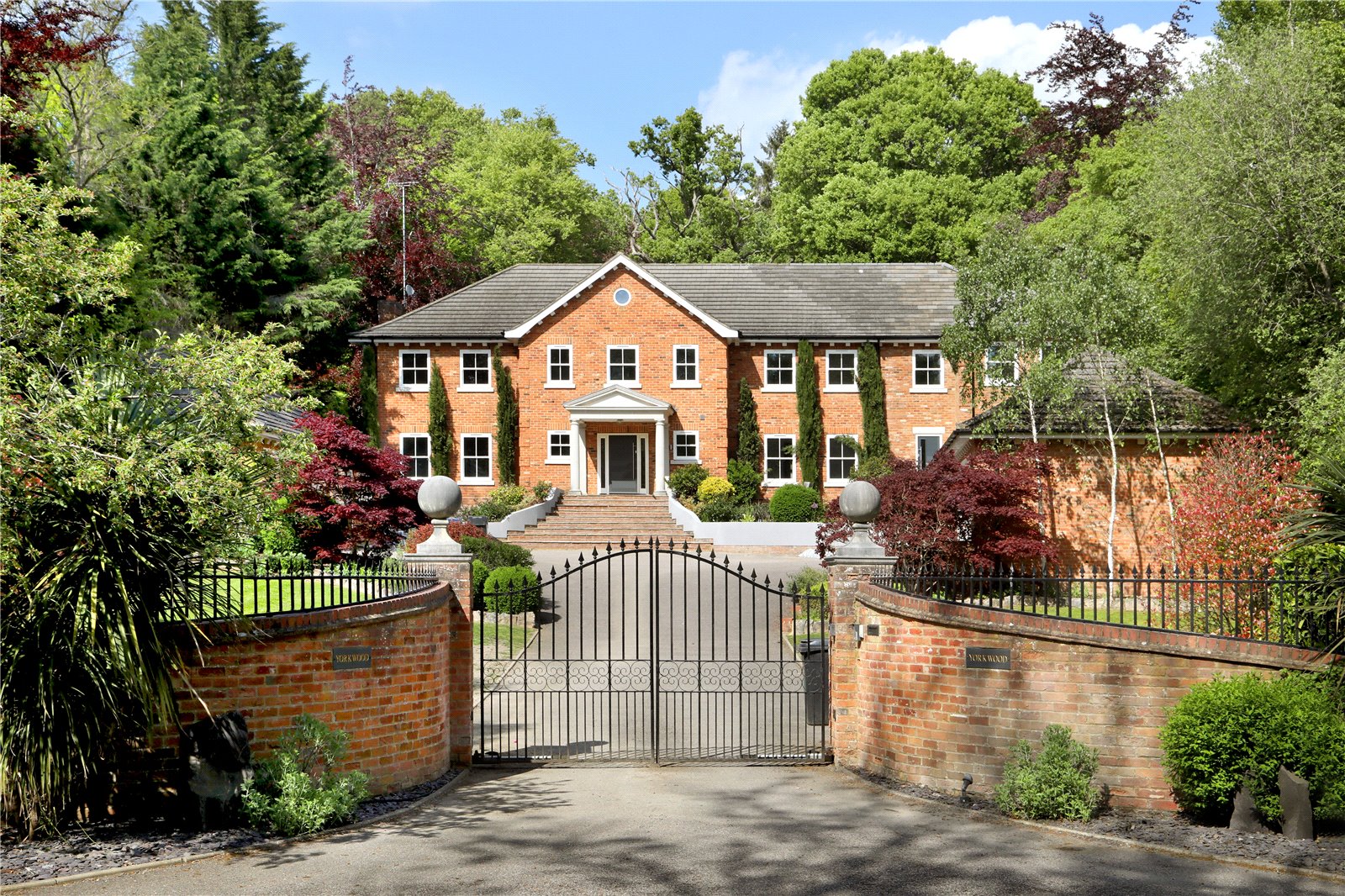 7 bedroom detached house for sale 0
