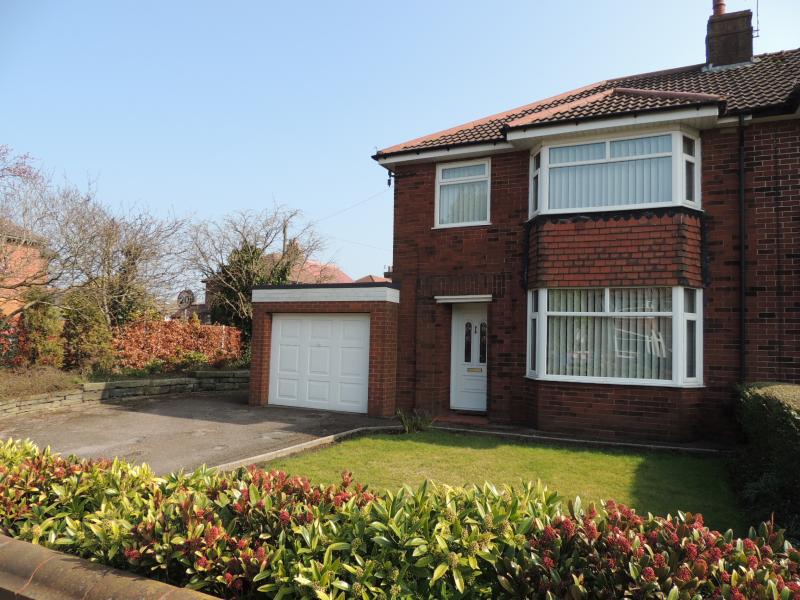 Free property report 52 Canberra Road, Leyland, PR25 3ER Chimnie