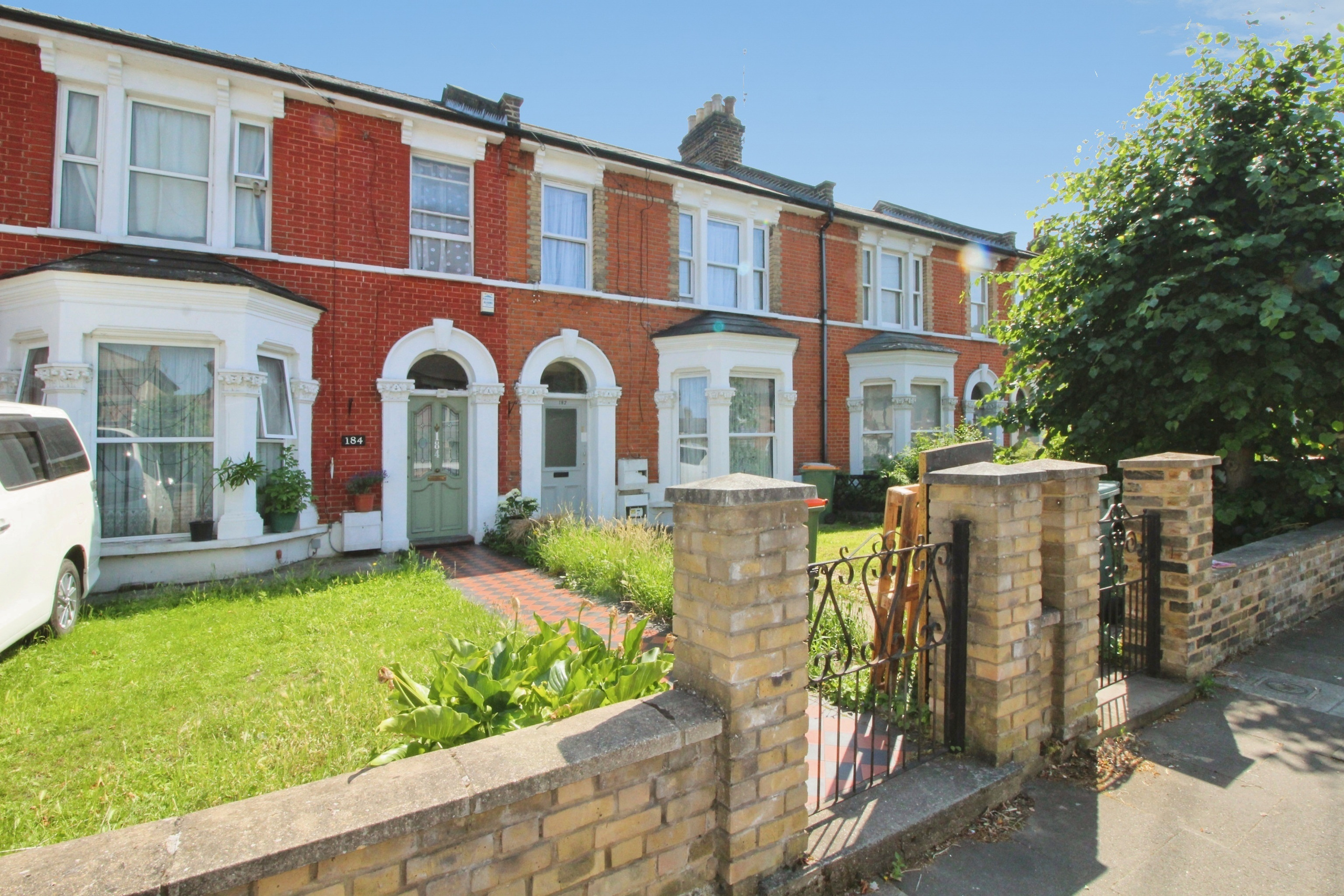 182A, London photo 5