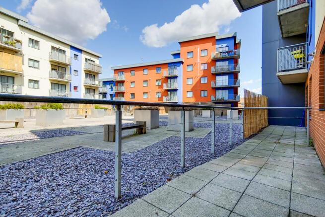 Flat 11, Brook Court, Spring Place, Barking photo 4