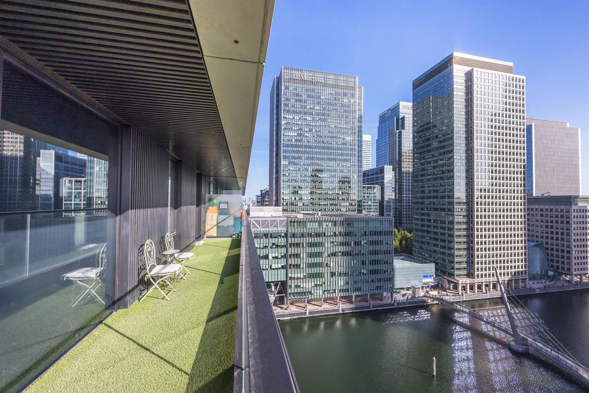 2 bedroom flat for sale 0