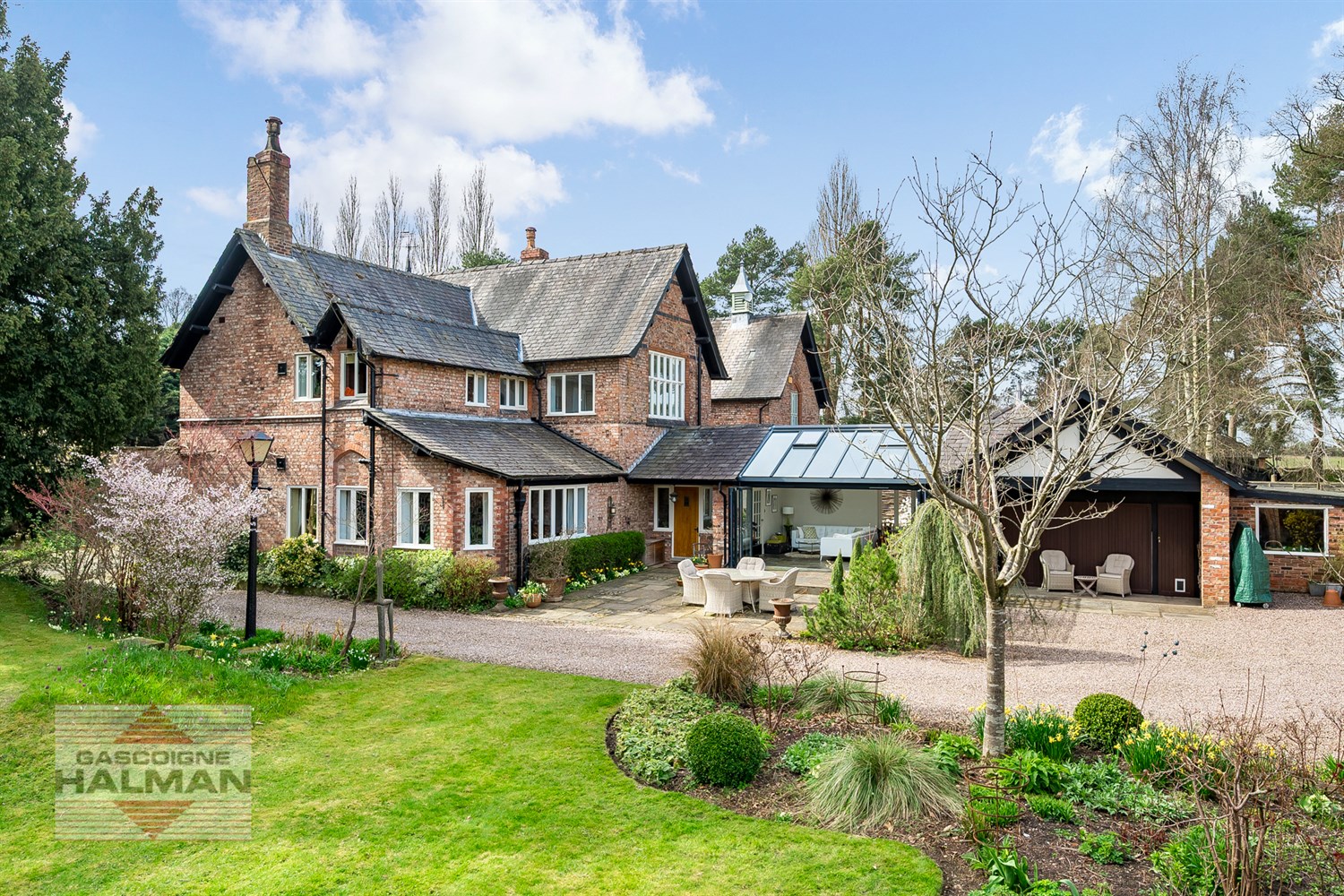 4 bedroom link-detached house for sale 0