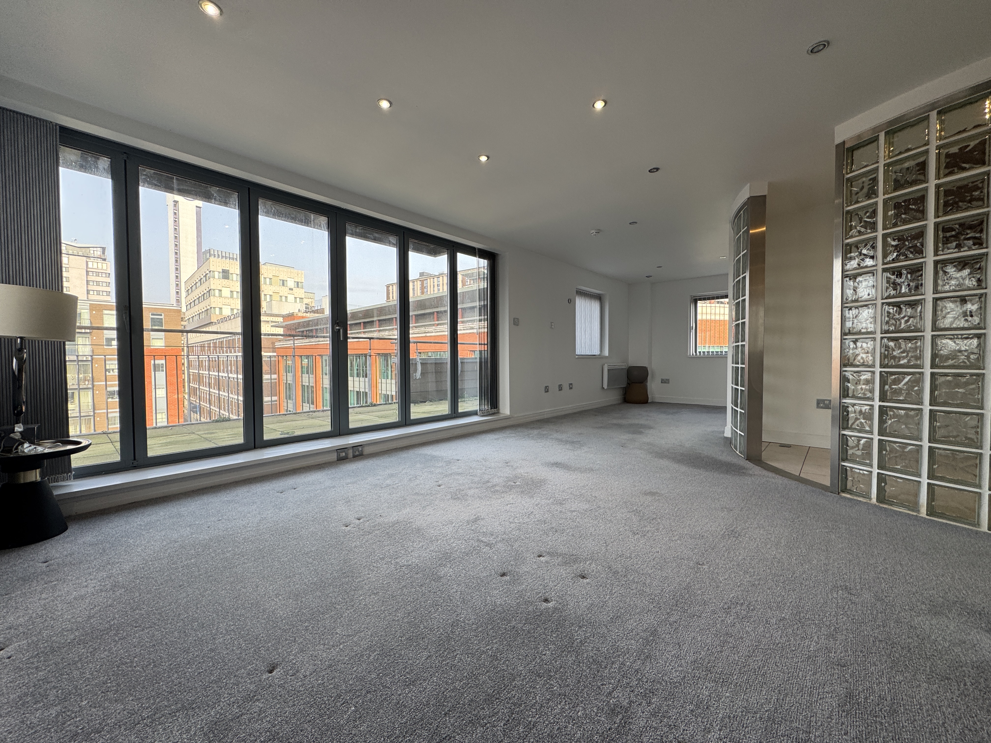 2-bed flat on Fleet Street, Birmingham, £1,950/mo